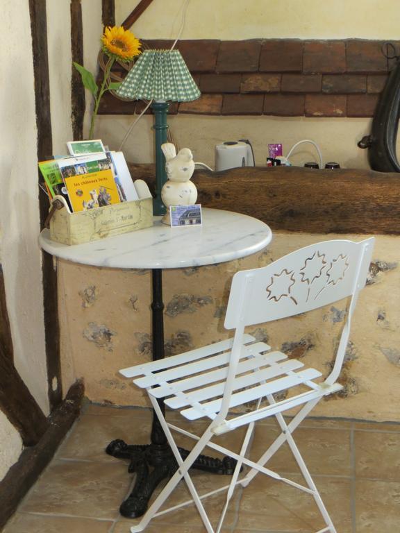 Bed and Breakfast Les Logis Du Breuil Marchéville Zimmer foto